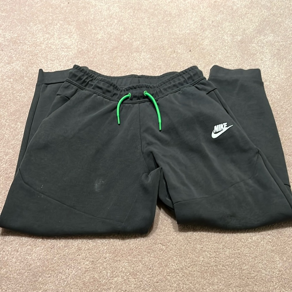 Boys Nike tech joggers